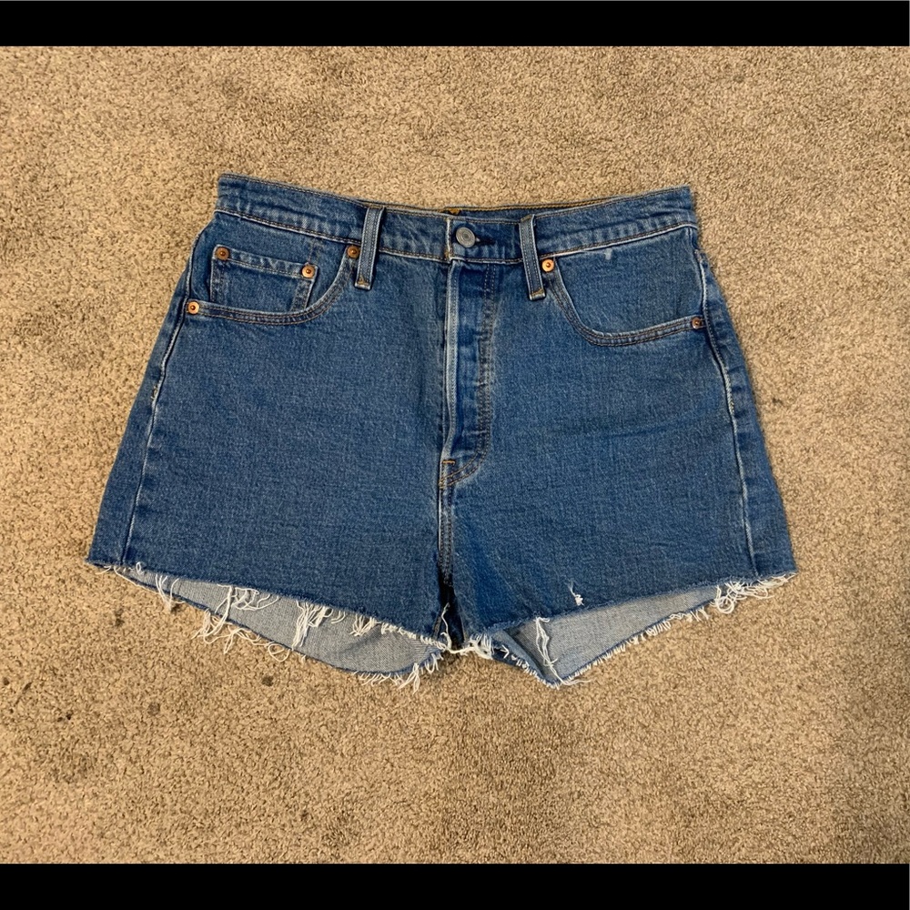 Levi’s 501 cutoff jean short | Womens 29